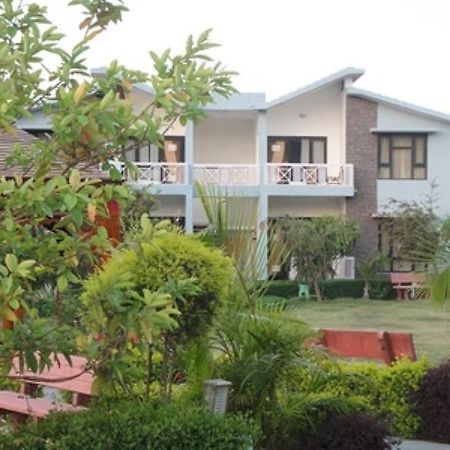 Anand Corbett Aamod Resort & Spa Corbett National Park Exterior photo