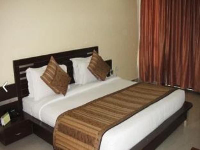 Anand Corbett Aamod Resort & Spa Corbett National Park Exterior photo